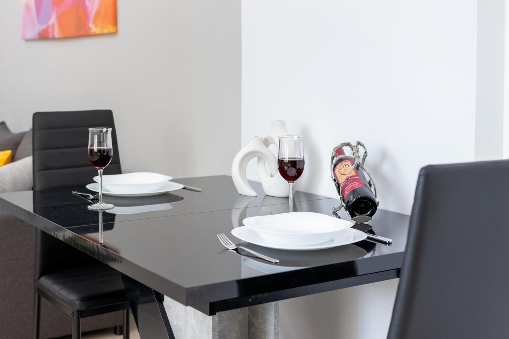 H4 Art Apartment *
