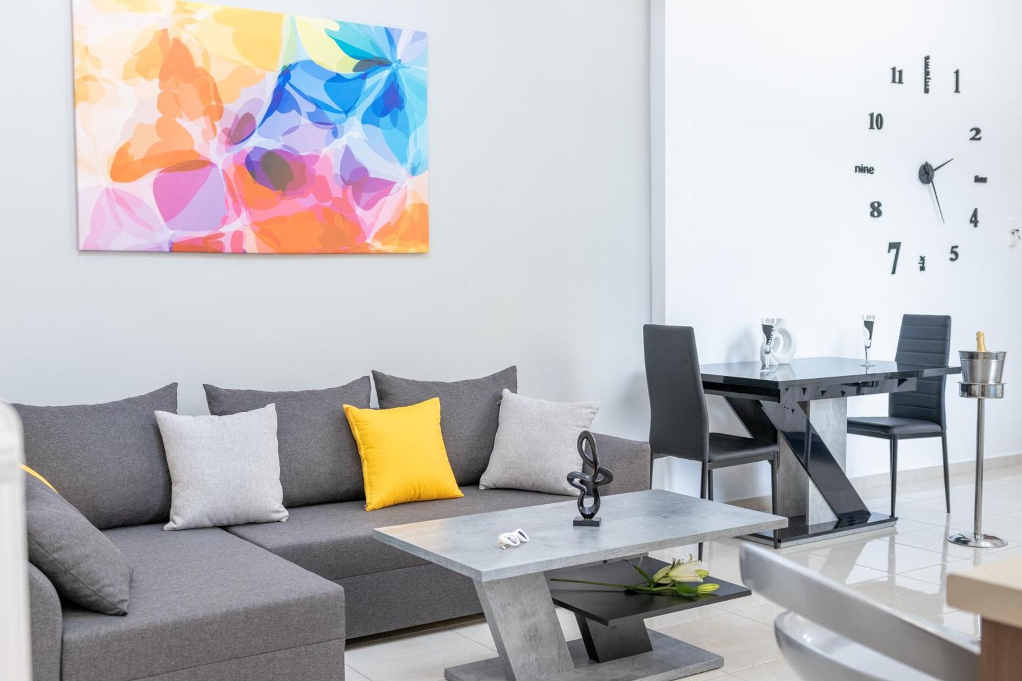 H4 Art Apartment *